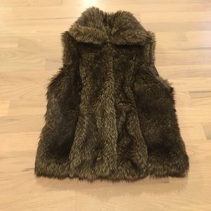 ✨ Faux fur vest ✨